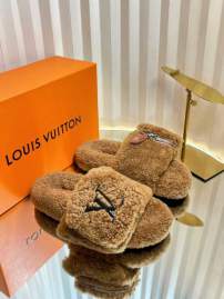 Picture of Louis Vuitton Slippers _SKULVsz35-40mnq1108527